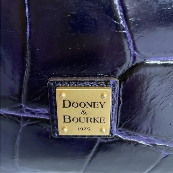 Dooney & Bourke crossbody bag - Picture 2 of 6